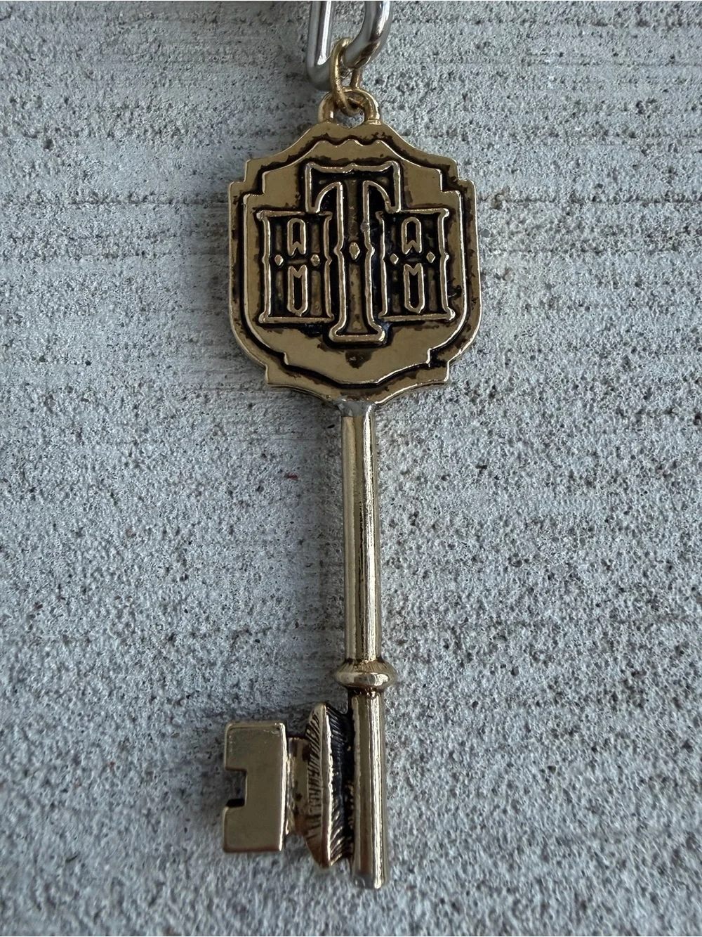 Vintage Disney Hollywood Tower Hotel Room 1313 Keychain With Metal Key Tower